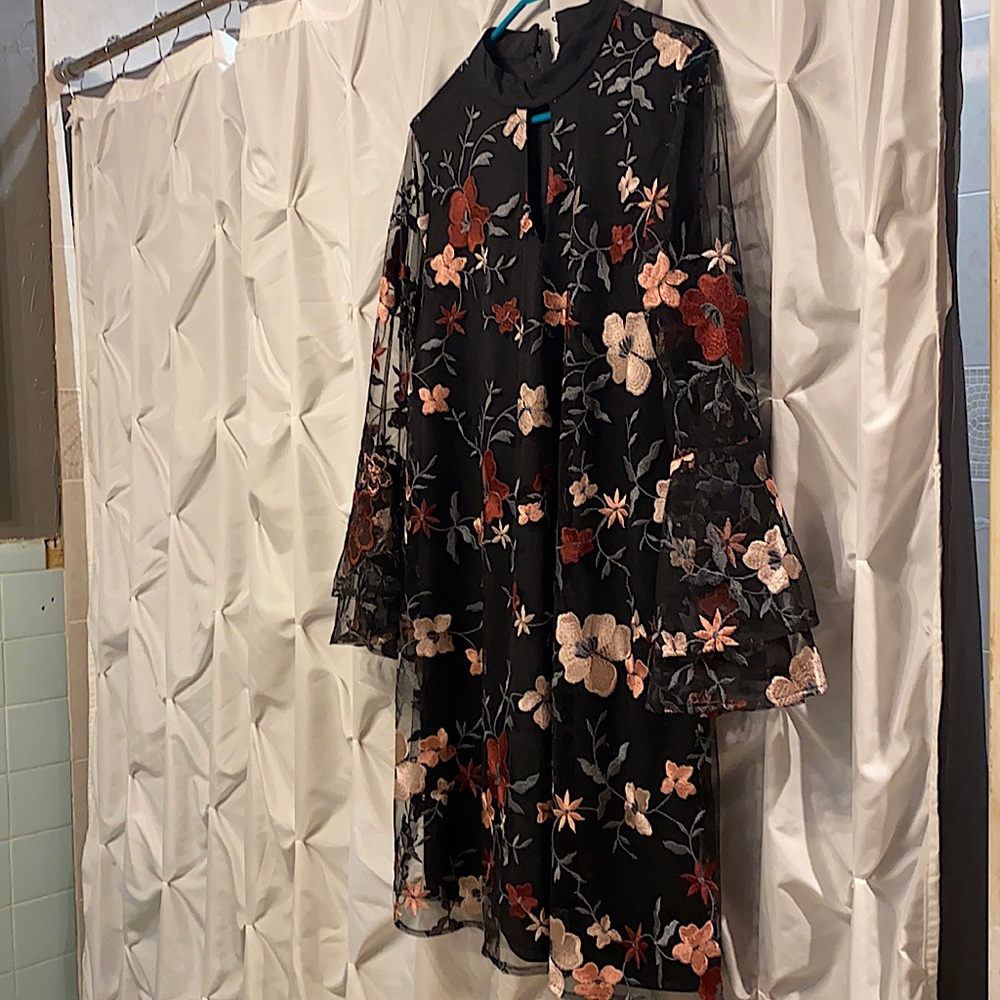 🖤Label by 5 Twelve stunning holiday or special event dress 🖤✨